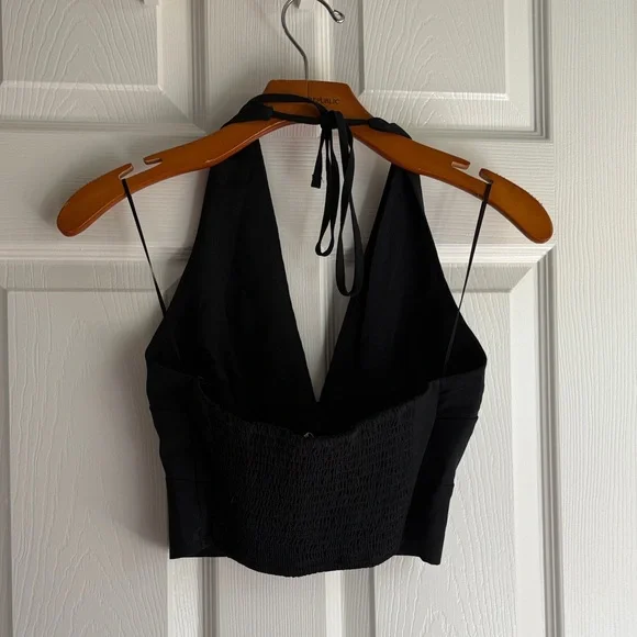Abercrombie & Fitch Black Halter Tie-Back Crop Top - Picture 2 of 3